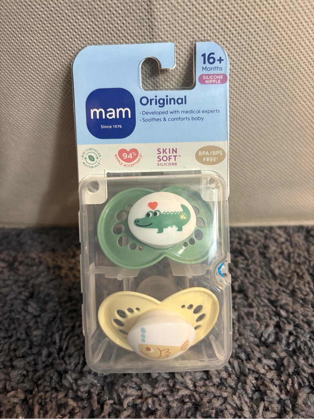 NWT Mam- Original 2 Pacifiers- Silicone Nipple- alligator & fish- 16+ months